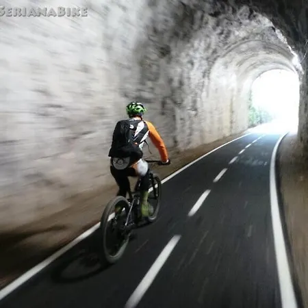 Mangia, Leggi, Dormi Apartament *